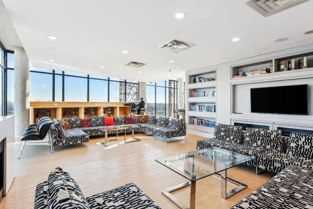 Central Luxury Apartment With Best City Views! Vancouver Exteriér fotografie