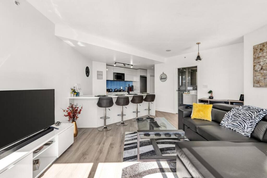 Central Luxury Apartment With Best City Views! Vancouver Exteriér fotografie