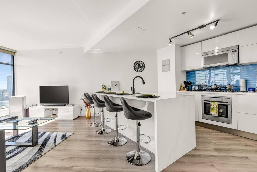Central Luxury Apartment With Best City Views! Vancouver Exteriér fotografie