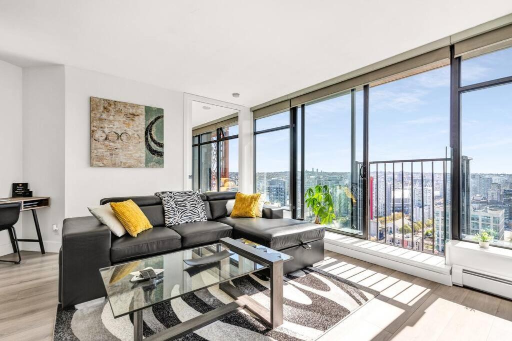 Central Luxury Apartment With Best City Views! Vancouver Exteriér fotografie